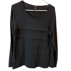 Ann Taylor Long Sleeved Shirt in Black, Tiered Women’s Size Petite Large
